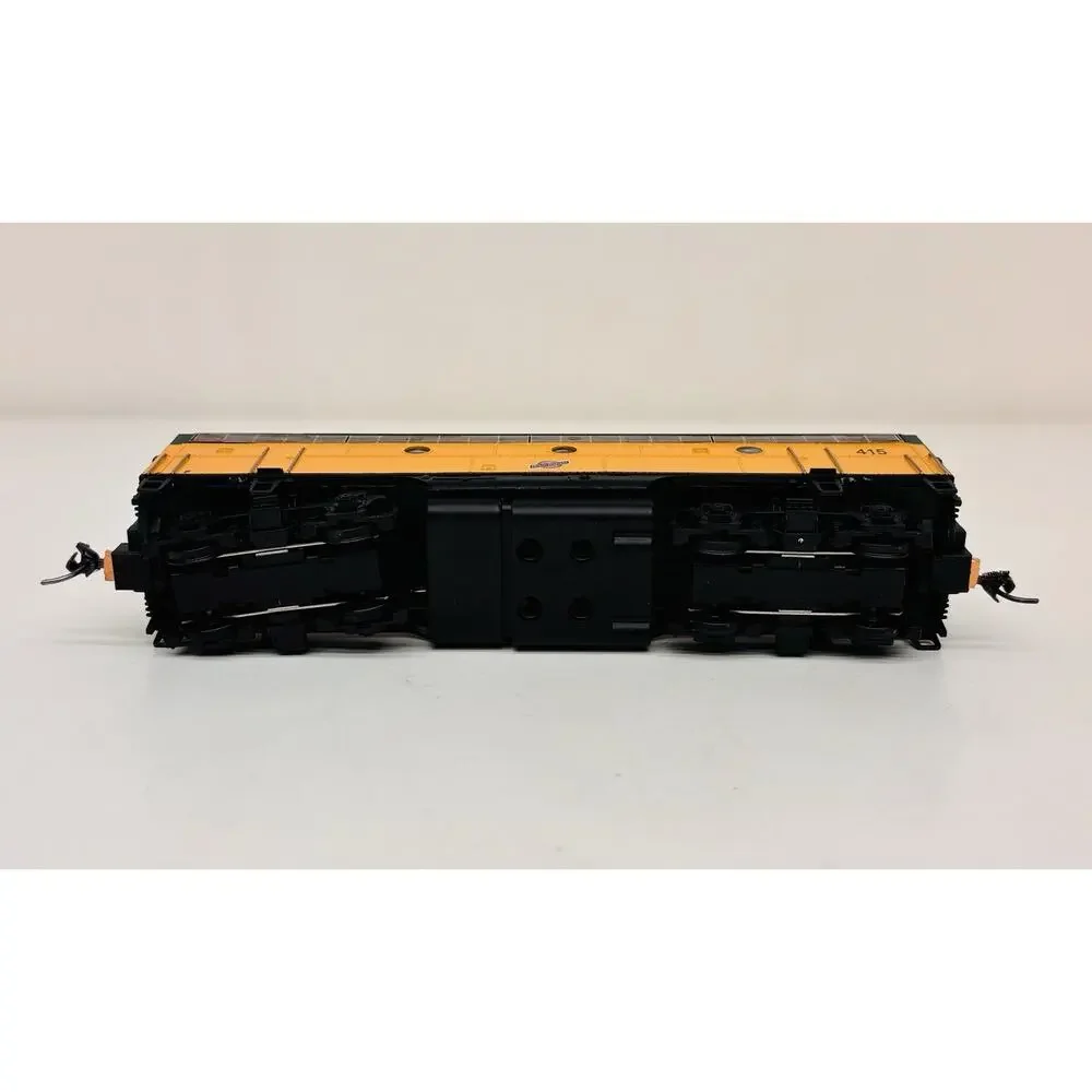 MRC Platinum HO Chicago & North Western C&NW F7B Non-Powered Dummy Diesel CD124